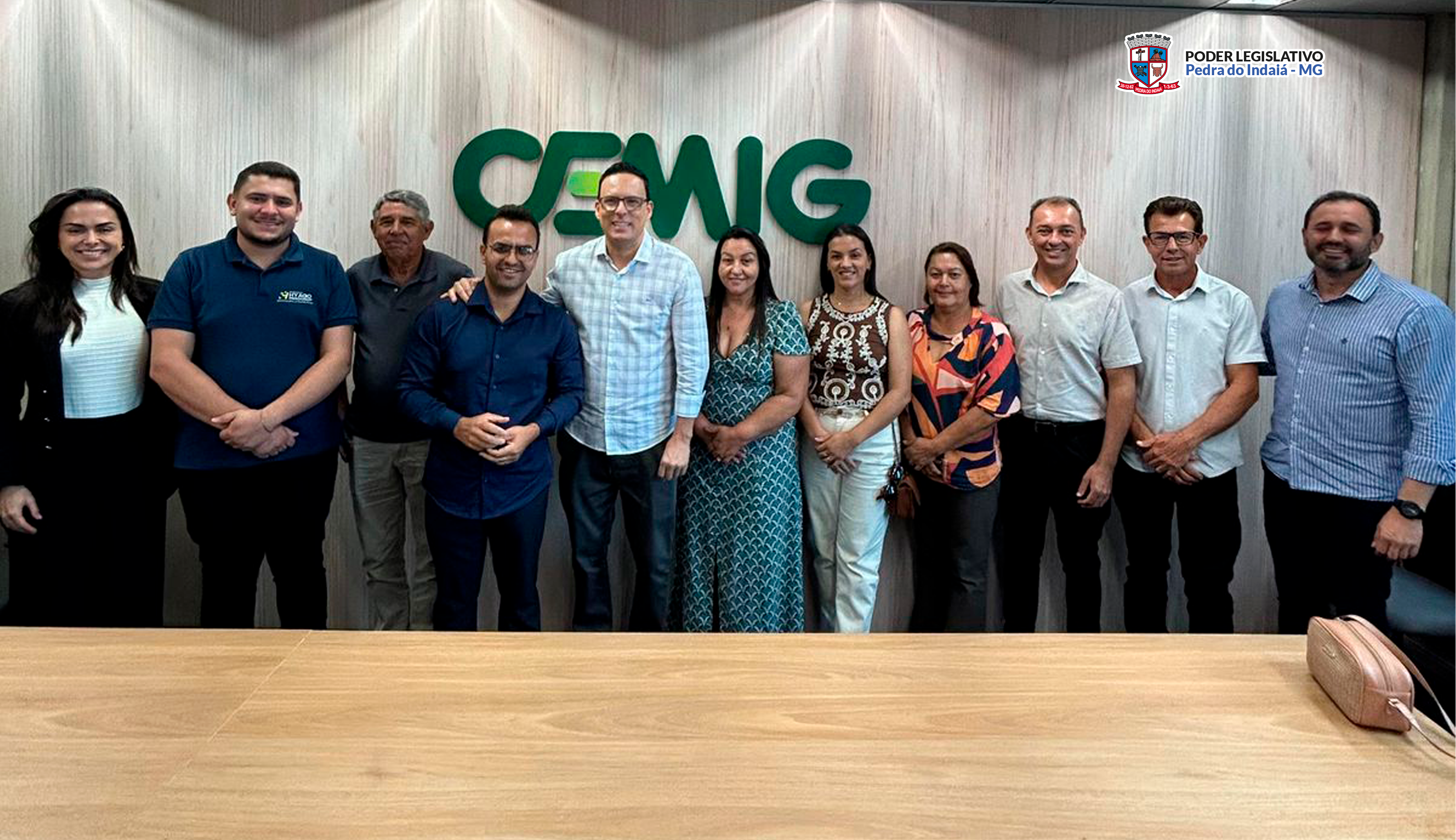 Vereadores de Pedra do Indaiá se reúnem com a Cemig para tratar da falta de energia em três localidades